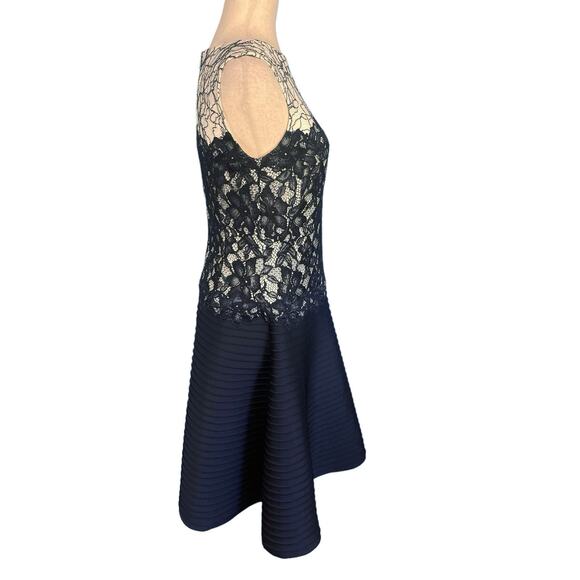 Tadashi Shoji Pintuck Neoprene A-line Dress With Lace Detail Navy Size 4 - Picture 8 of 12